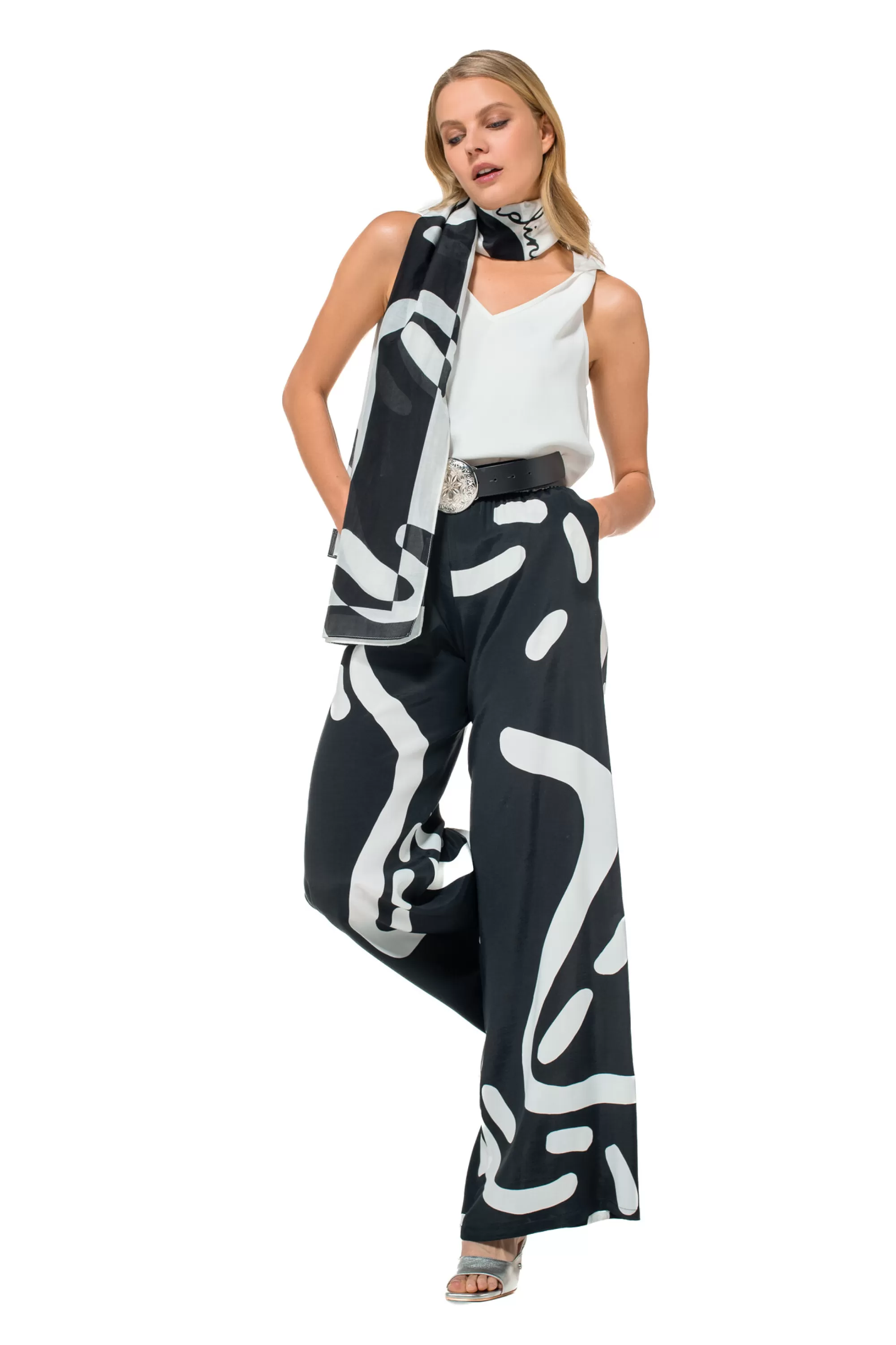 Correa Clásica Caroline Biss - Modelo 1303/10 para Estilizar Tu Look