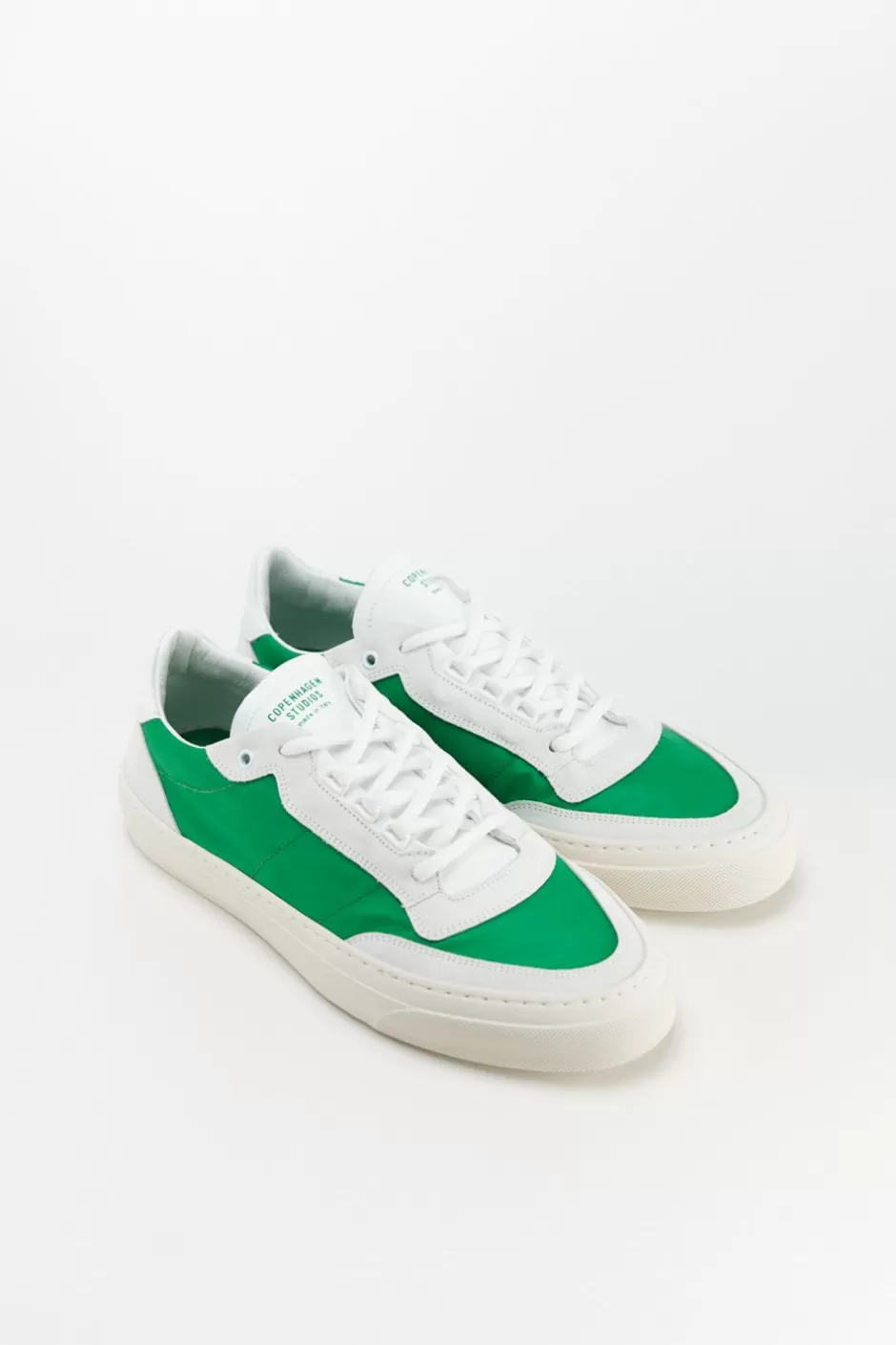 COPENHAGEN STUDIOS - Modelo CPH428 con Combinación de Materiales | Diseño Moderno a Precios Accesibles