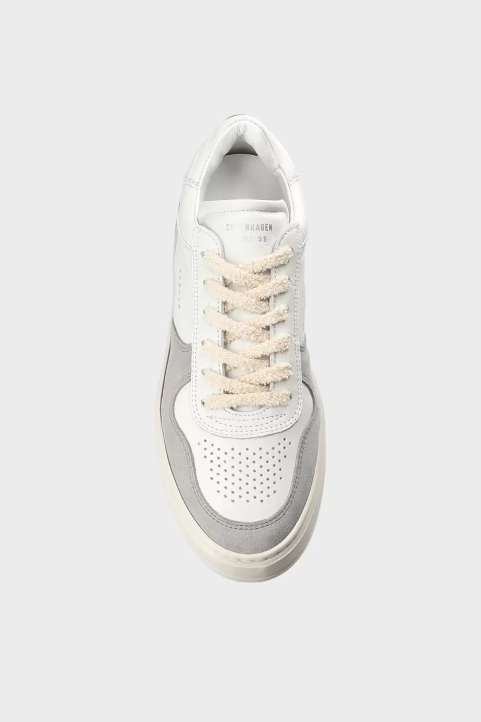 Estilo CPH-75 en Piel Premium - Creación Exclusiva de Estudios Copenhague