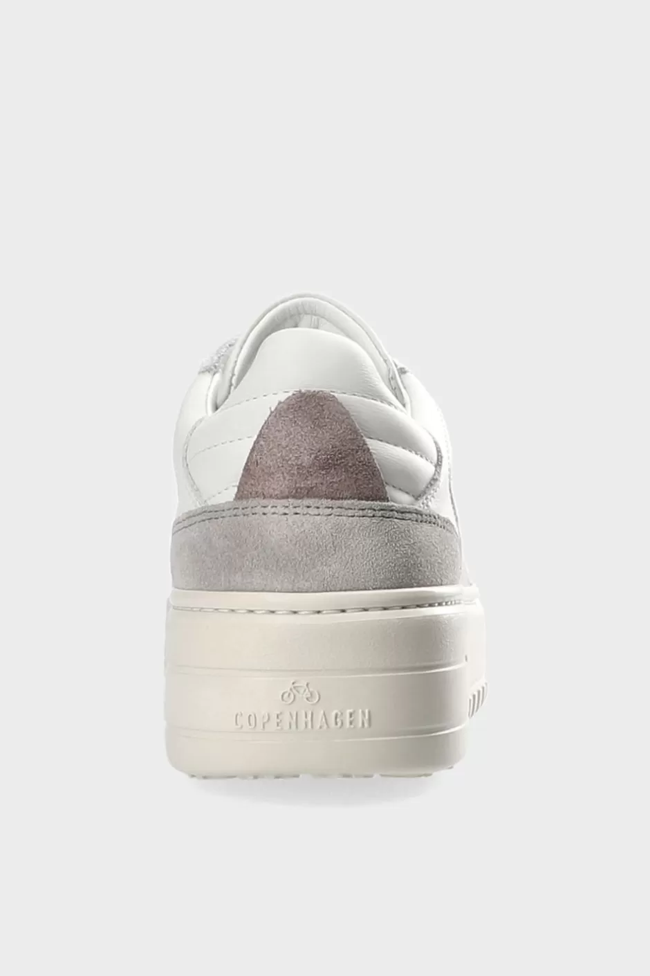 Estilo CPH-75 en Piel Premium - Creación Exclusiva de Estudios Copenhague
