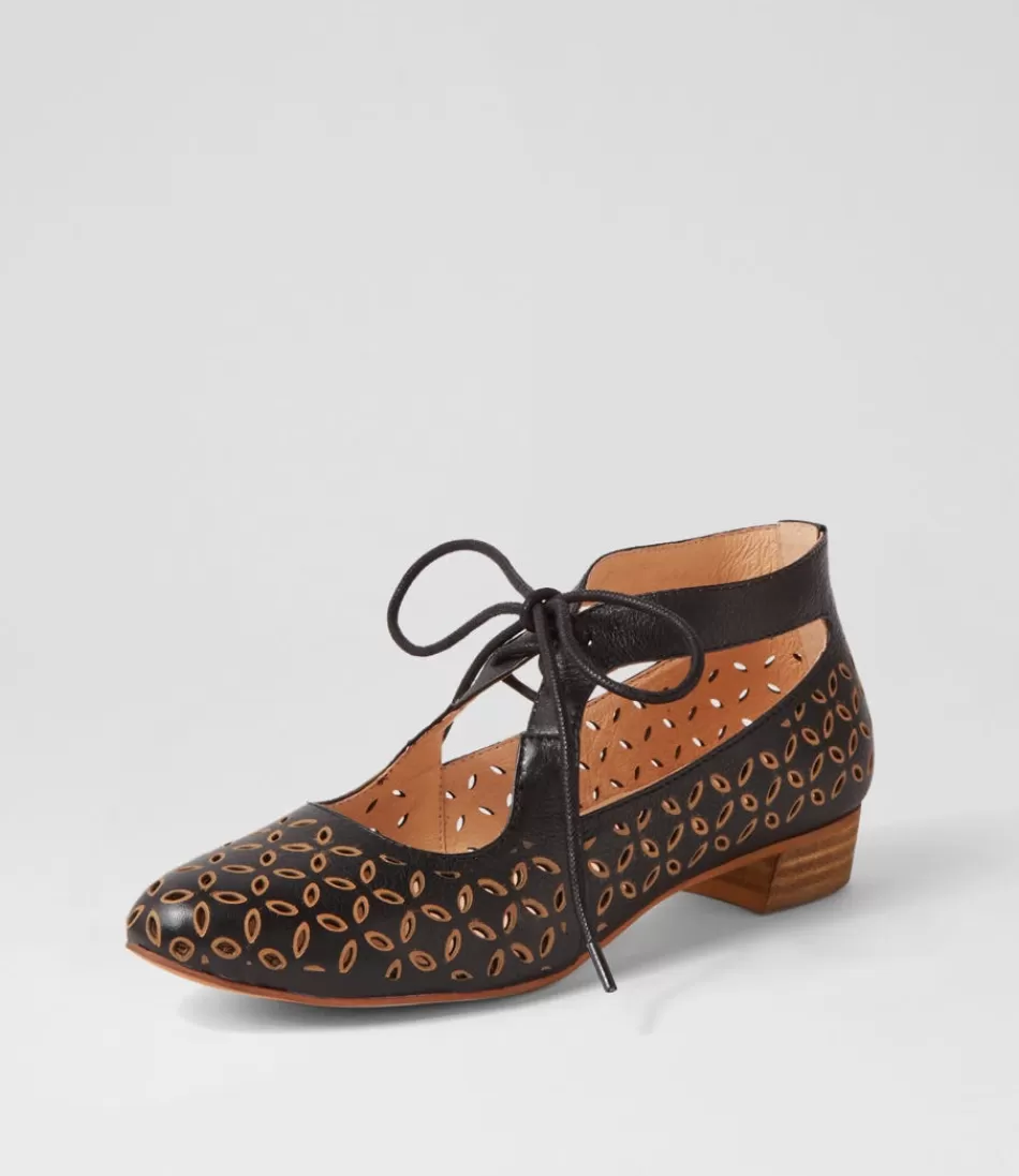 Zapatos planos Django & Juliette para mujer - Eldon en cuero marrón oscuro con detalle de cordones clásicos