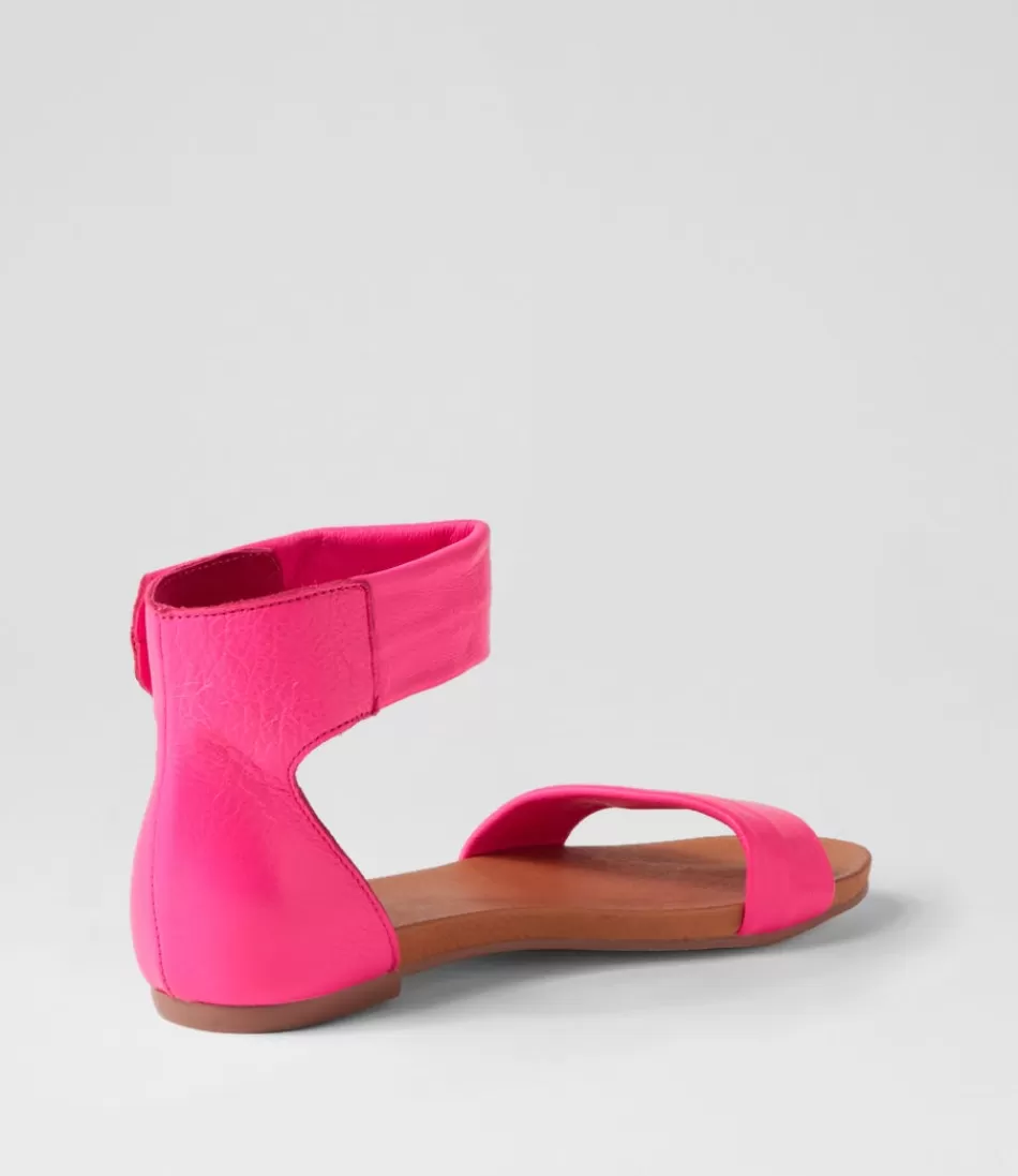 Sandalias Planas Django & Juliette para Mujer - Piel Fucsia Vibrante, Estilo Juzz - Calzado Cómodo de Moda Verano