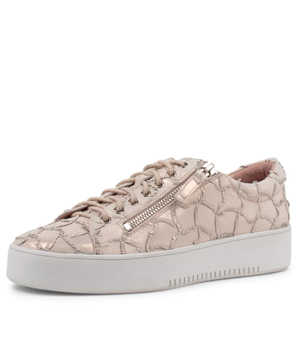 Zapatillas DJANGO & JULIETTE 'Laila' para Mujer - Estilo Casual con Volantes en Cuero Tono Piel