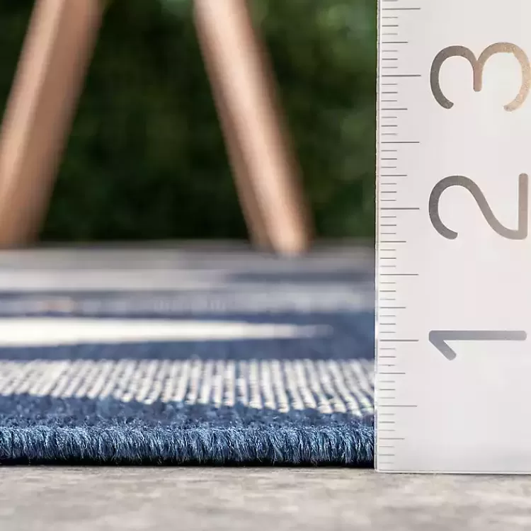 Alfombra Exterior Mitchell Azul Geométrico con Diseño de Diamantes - Tamaño 5x8 Pies, Oferta en Kirklands Home | Resistente a la Intemperie y Decorativa para Jardines