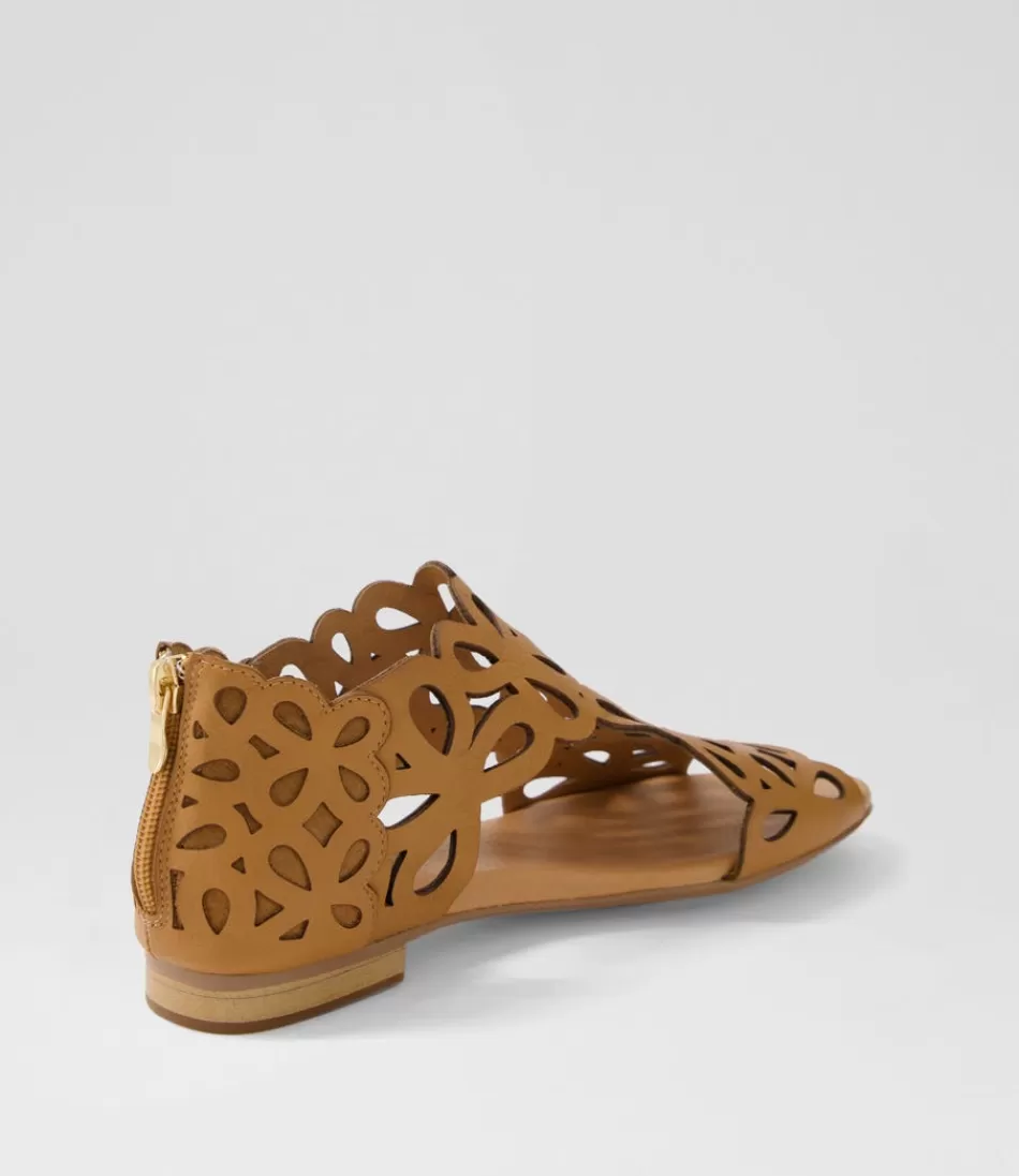 Sandalias DJANGO & JULIETTE para Mujer - Diseño plano en cuero Pietro con tono arena, estilo versátil para uso diario